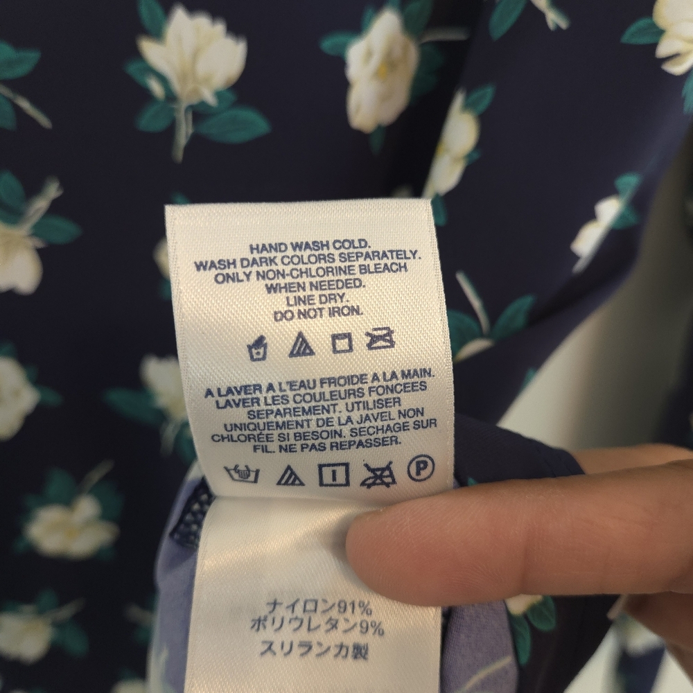 Draper James Land's End Women's Navy Floral Print Rash Guard Swim Top - Picture 9 of 12